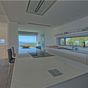 5 bedroom luxury villa with infinity pool, sea views and tennis court near Chania, sleeps 10